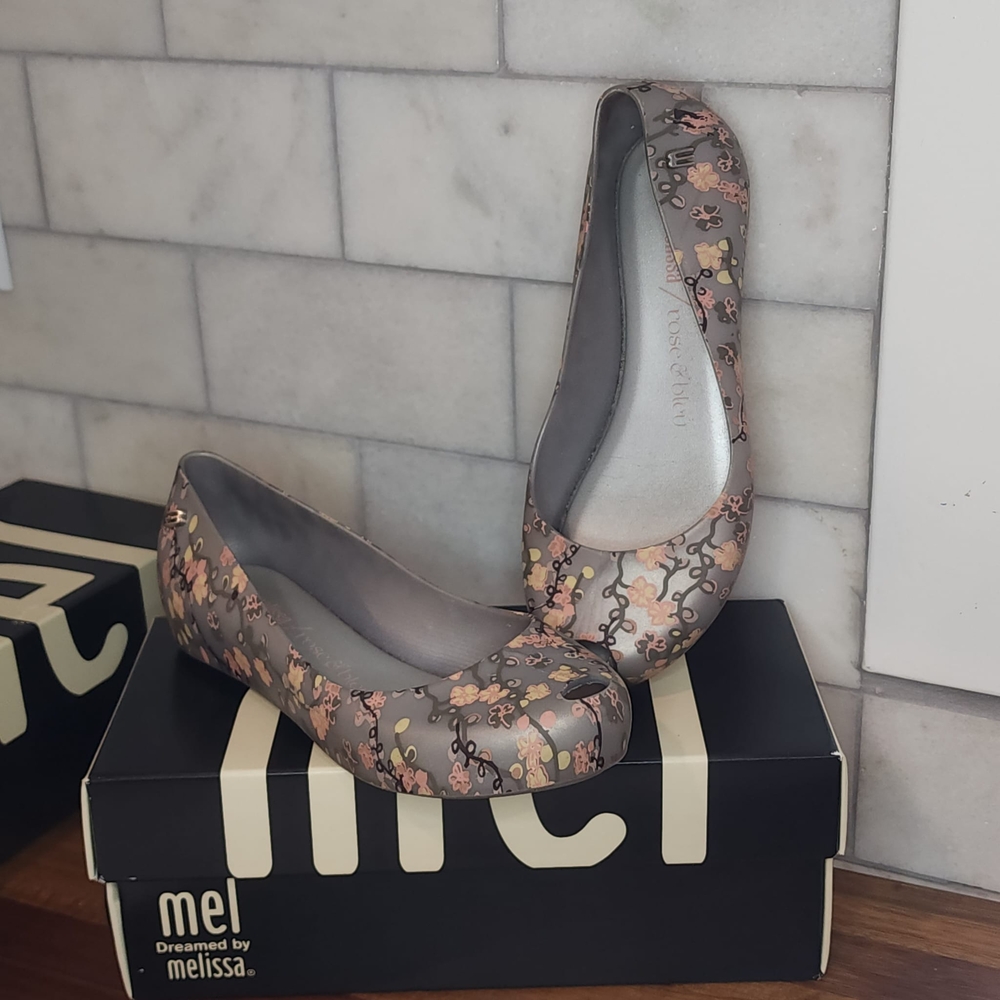 Nordstrom Gray Floral Ballet Flats